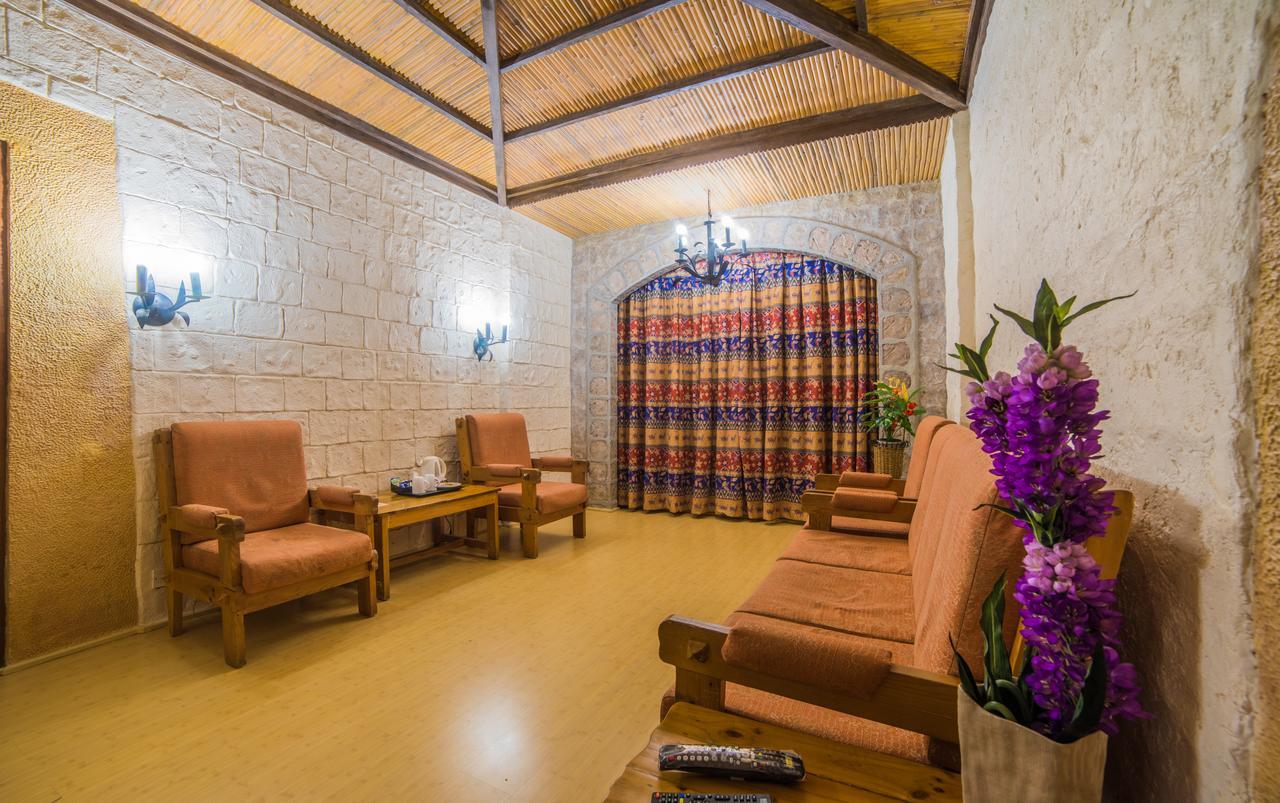 Ramoji Film City- Sitara Luxury Hotel Pedda Ambarpet Exterior foto